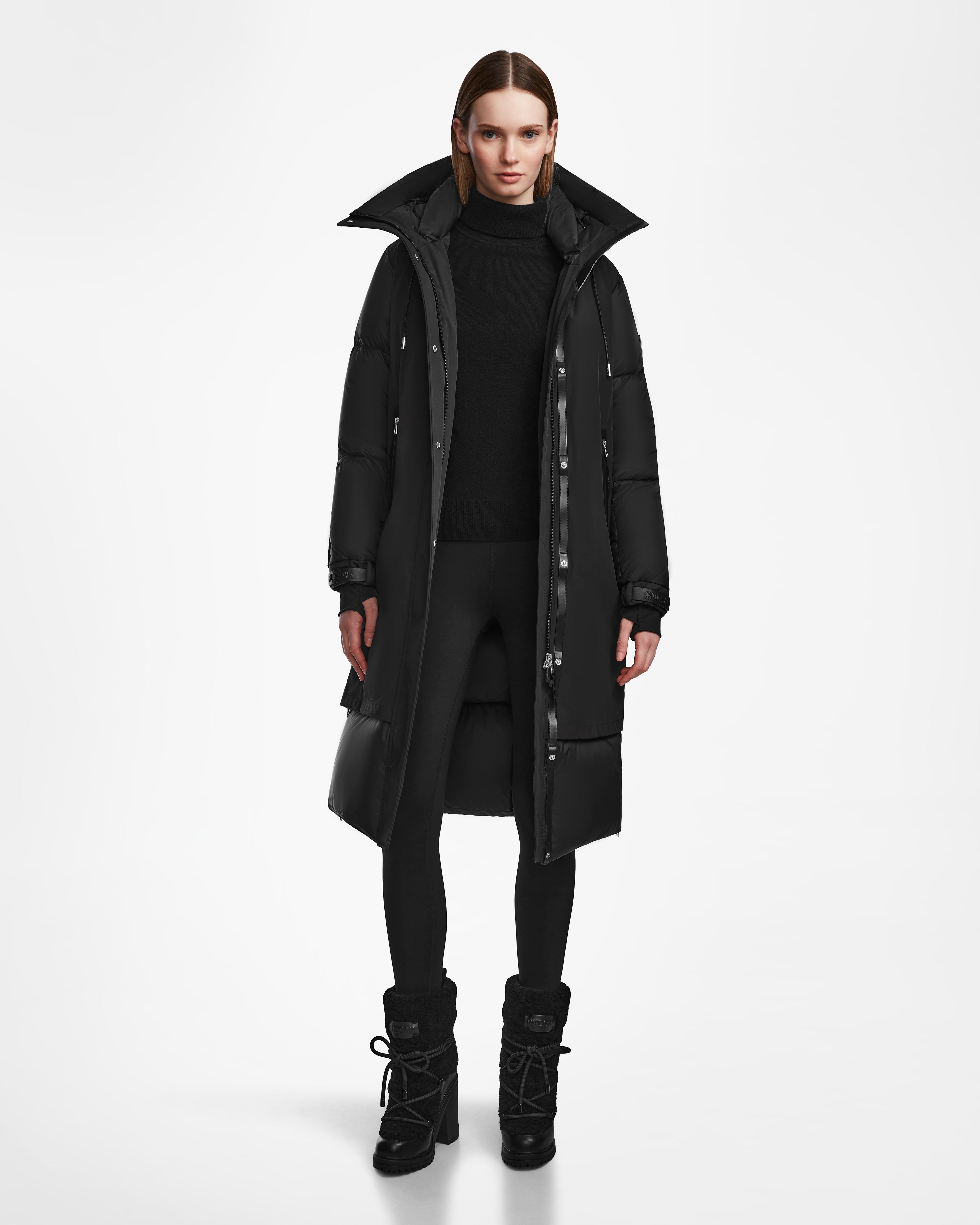 FL24_Lowa_8124723_Black_Women_