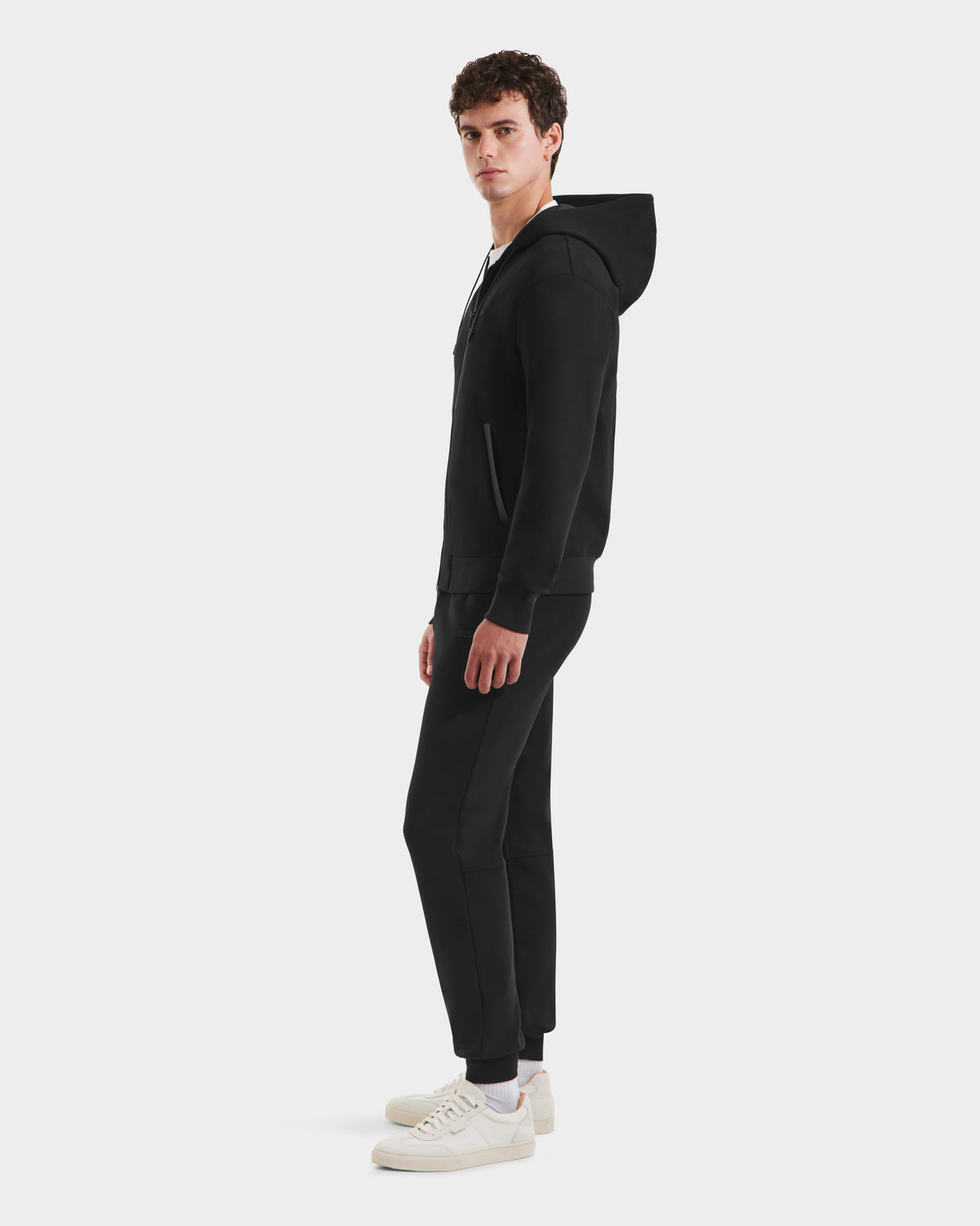 LEVI - 9525552 Black M – Rudsak International