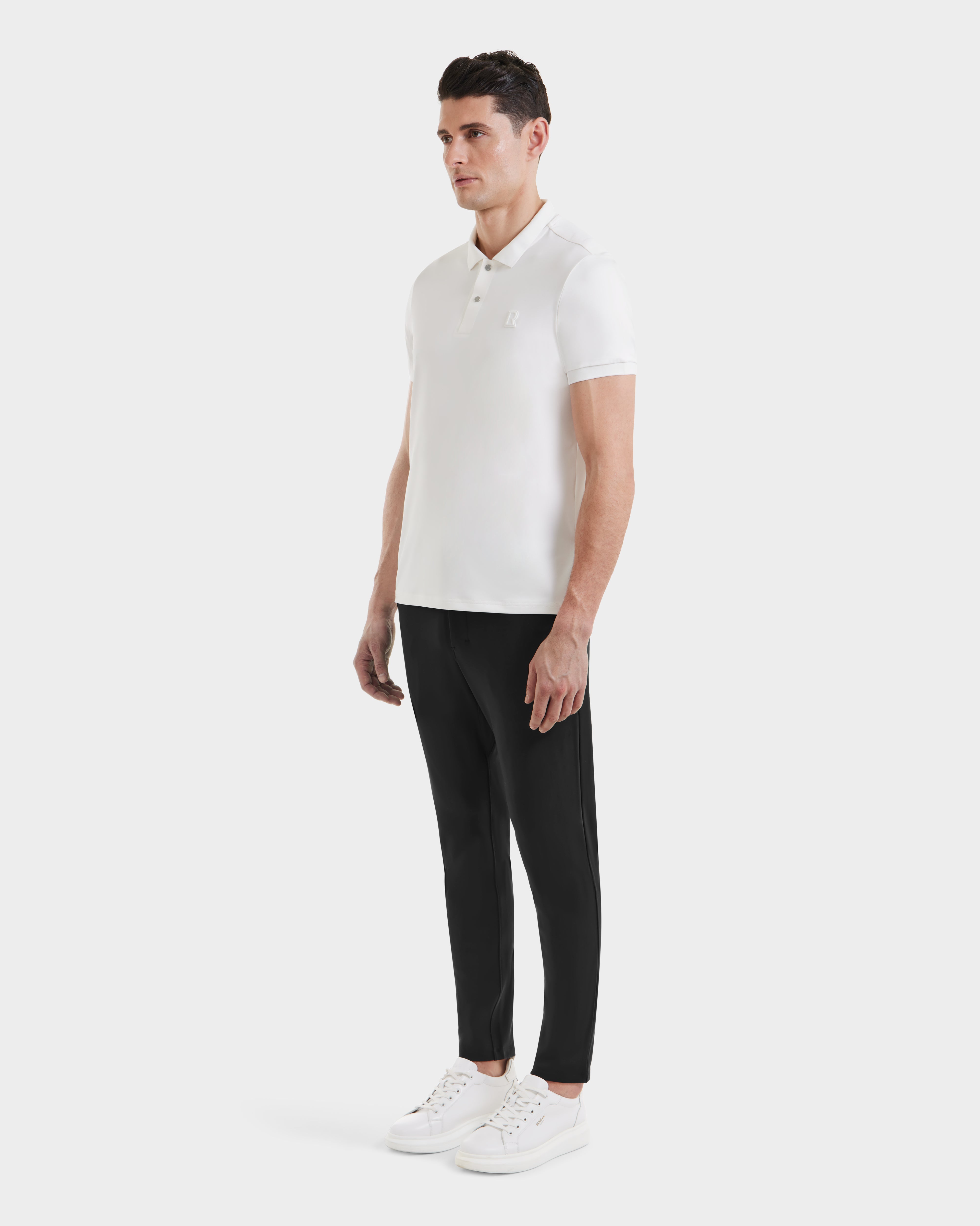 TR25_Vick_M523004_OpticWhite_M