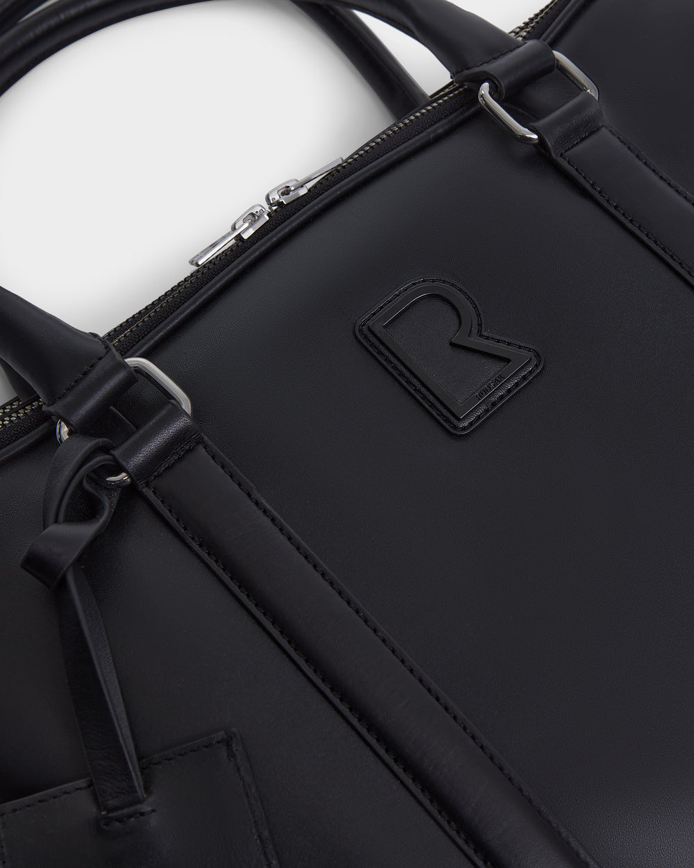 HENRY L - 9323501 Black – Rudsak International