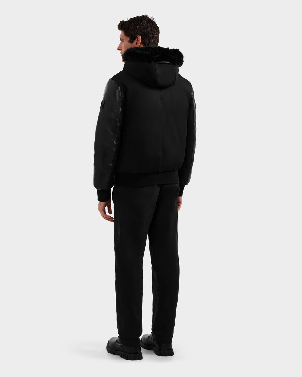DERON M125539 Black Outerwear Jacket - Essential Protection