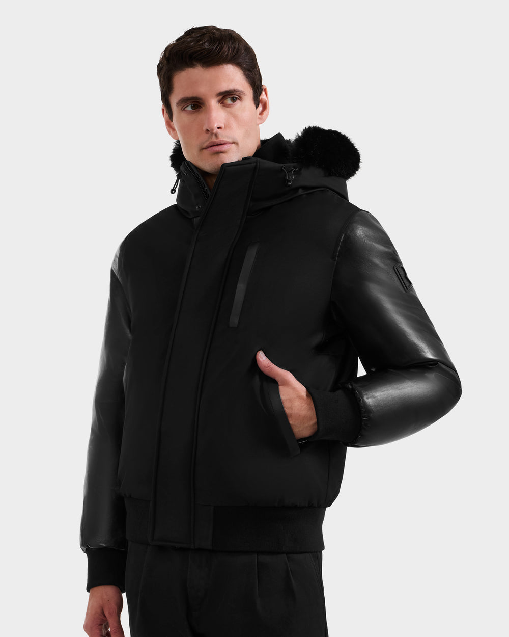 DERON M125539 Black Outerwear Jacket - Essential Protection