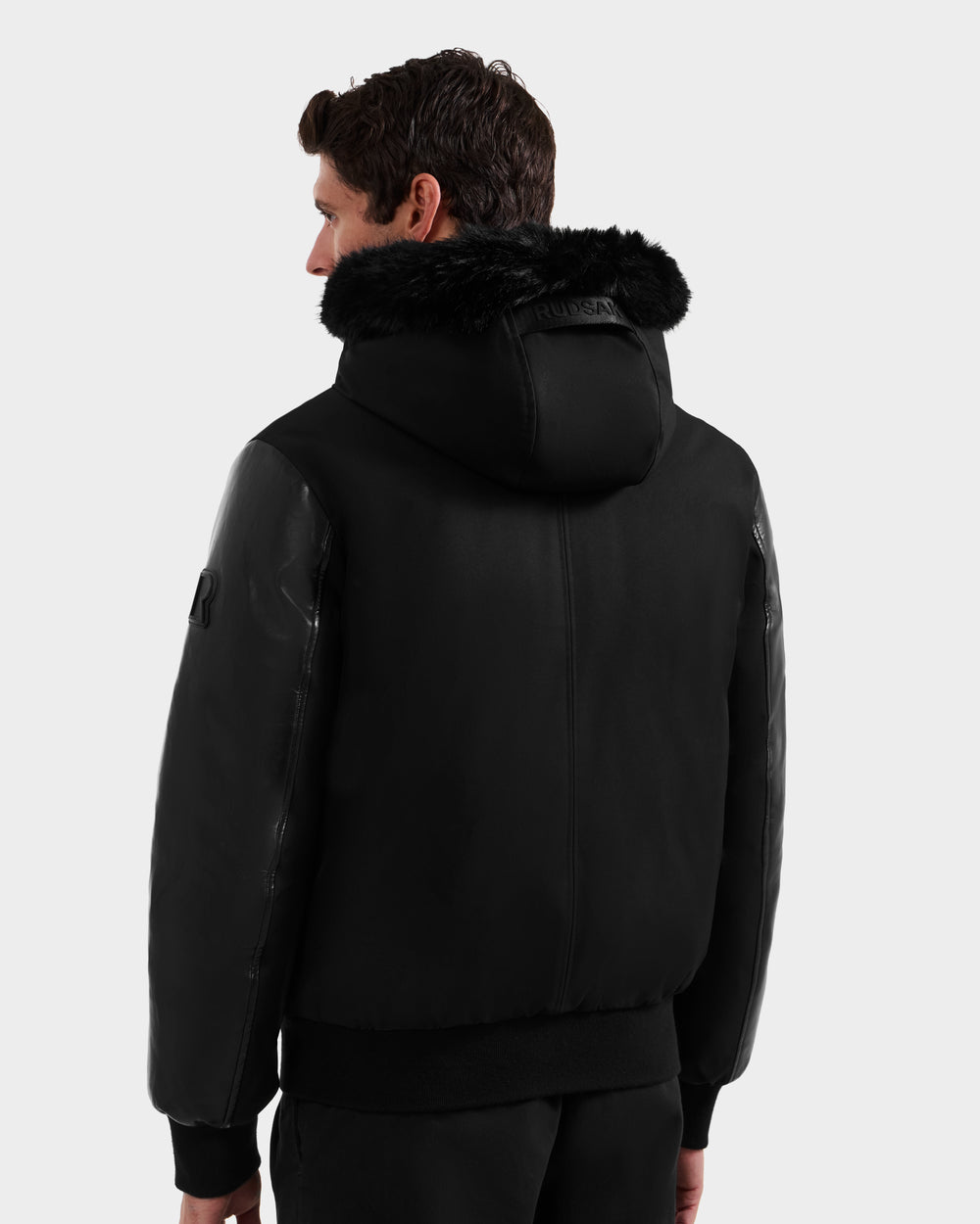 DERON M125539 Black Outerwear Jacket - Essential Protection