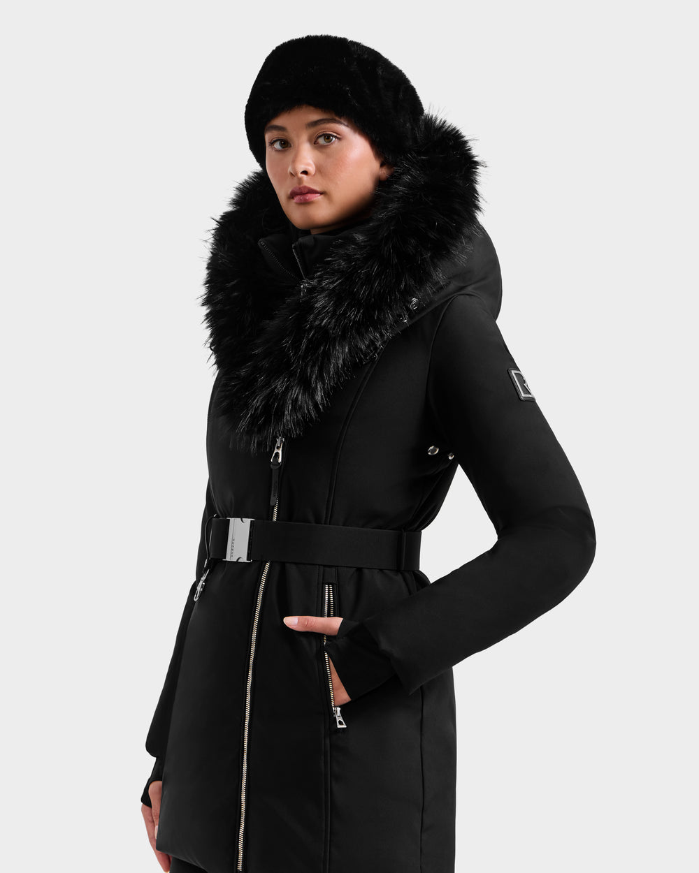 ISELLE Black L125547 Outerwear - Shop Our Latest Promotion