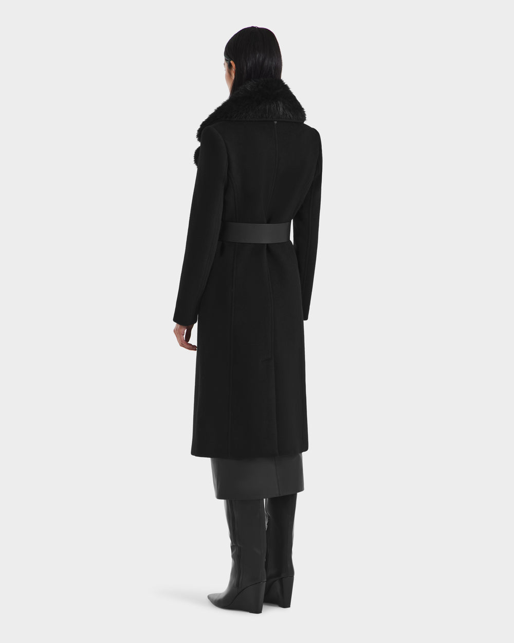 RUDSAK MANDY Women's Wool Coat | Faux Fur Collar & Tailored Fit