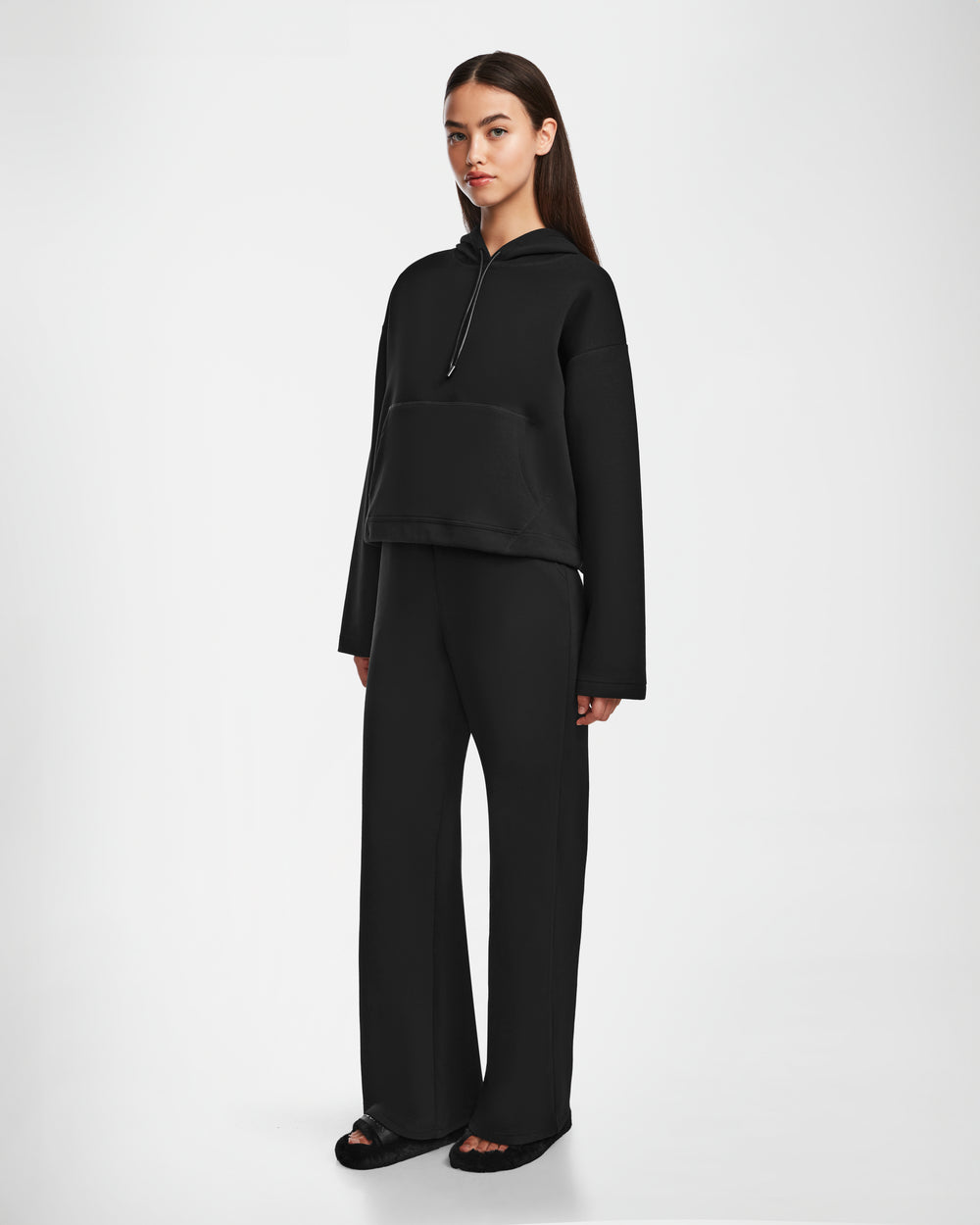 RUDSAK RANDA Women's Wide-Leg Sweatpants - Black | Comfort & Style