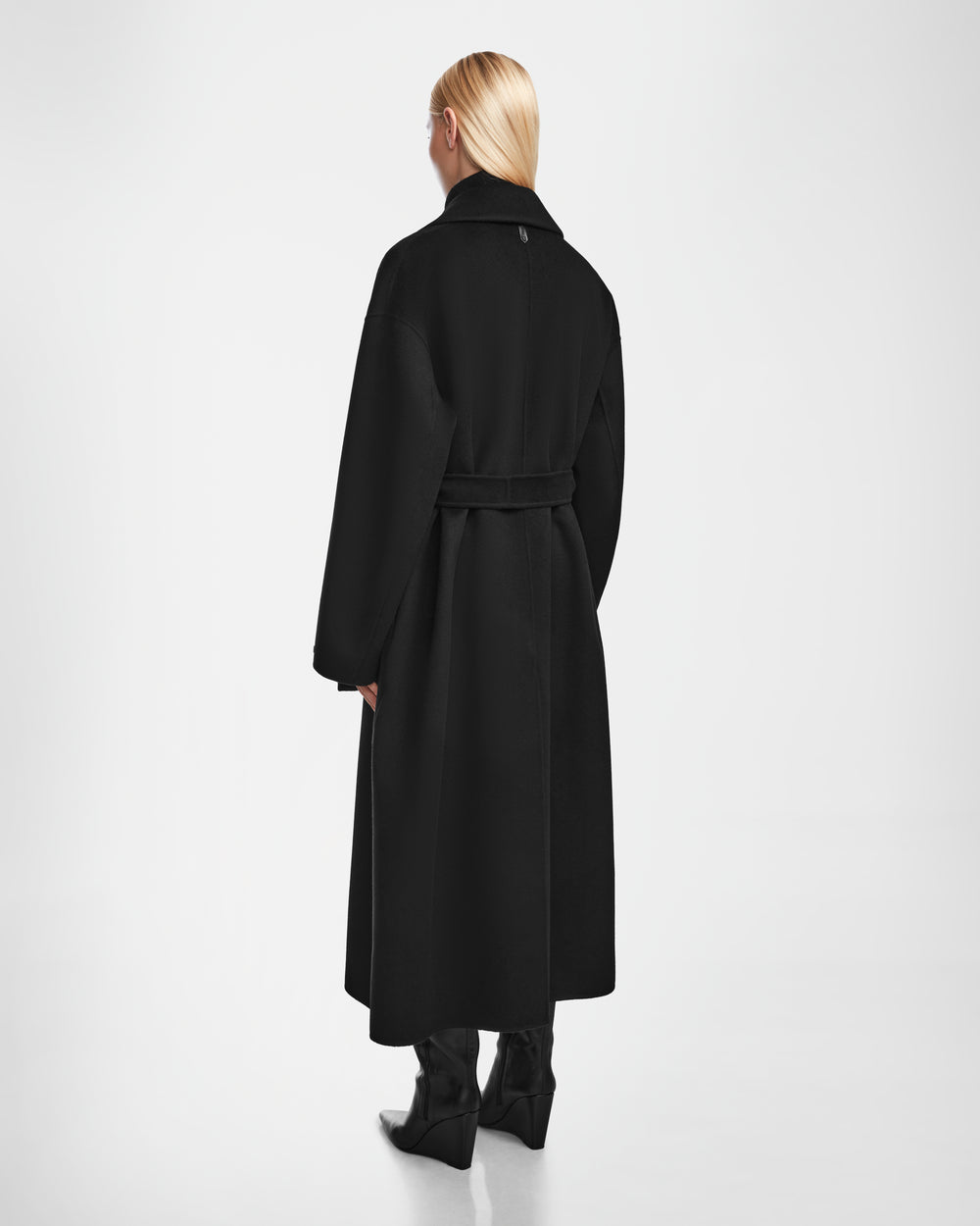 LARA - 8124703 Black – Rudsak International